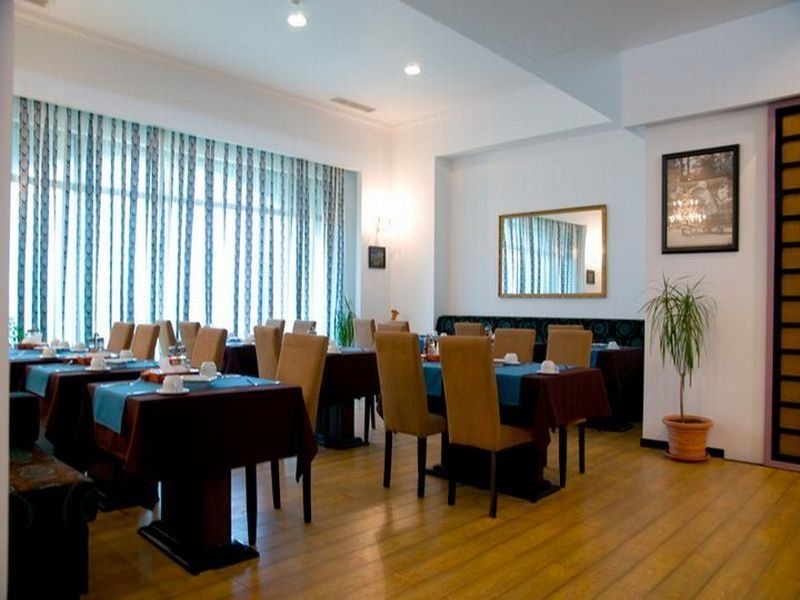 Phoenicia Express Hotel Bucharest Restaurant photo